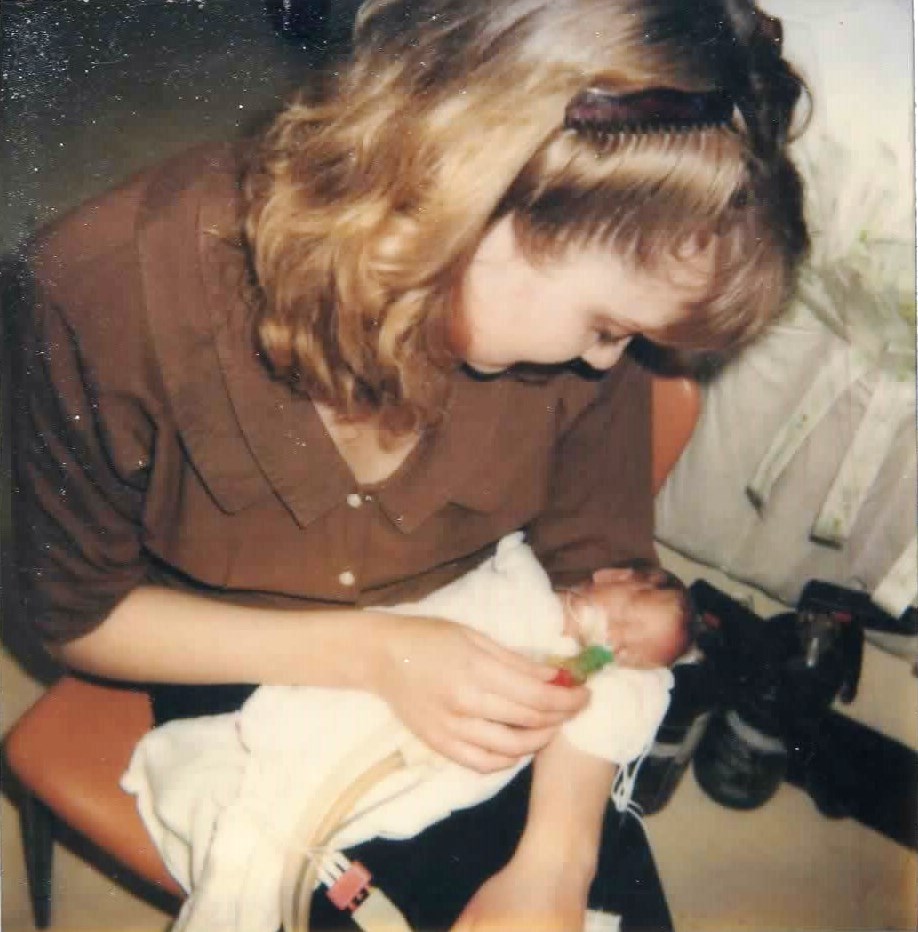 Tiny baby Gareth with mum Suzanne in 1991