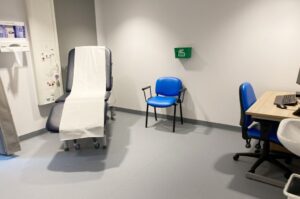 Treatment bed, chair and table in ambulatory stroke care unit